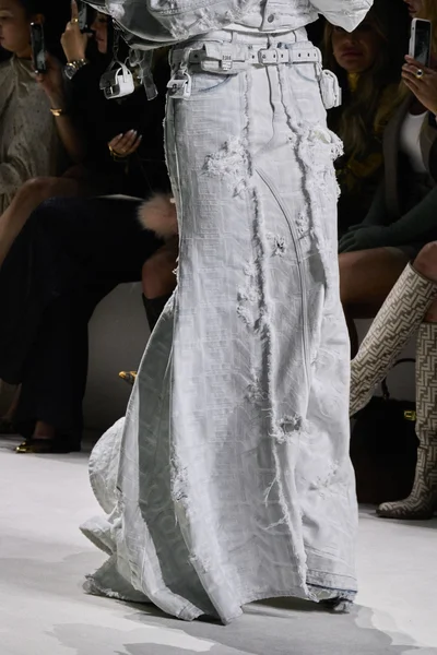 Look 111